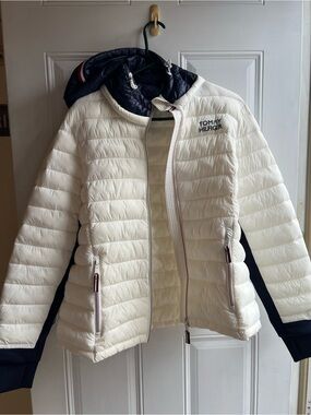 Tommy Hilfiger White Puffer Jacket with Navy Hood & Trim